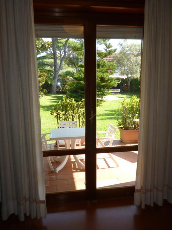 Il Geranio Villa ตีร์เรเนีย ห้อง รูปภาพ