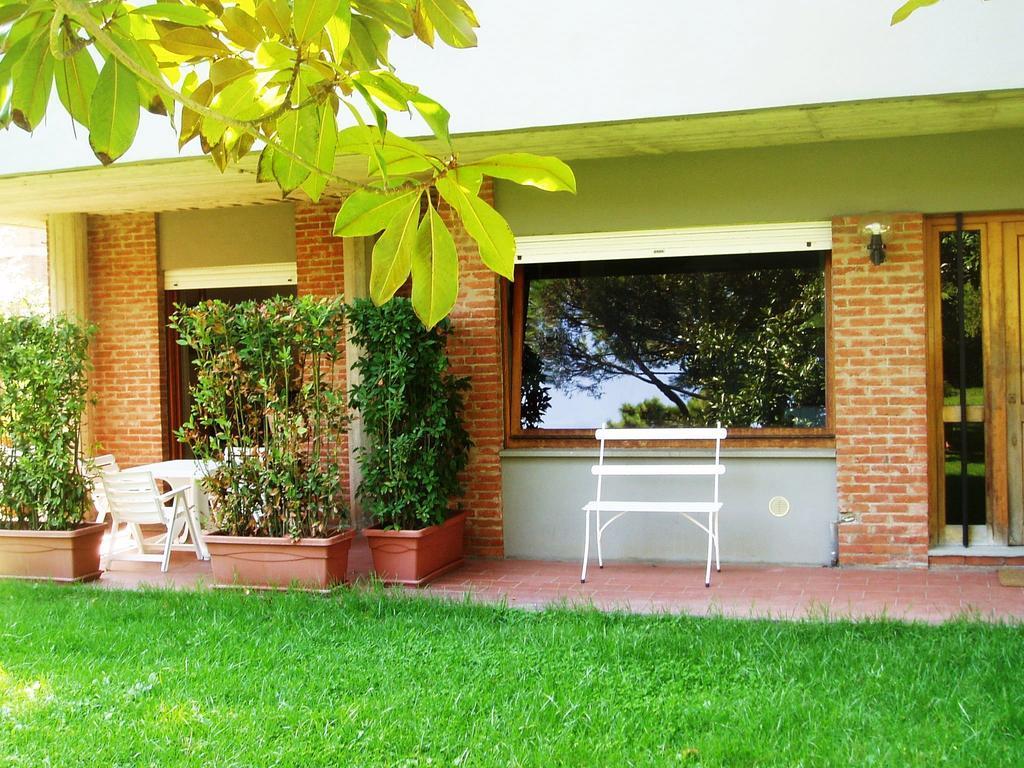 Il Geranio Villa ตีร์เรเนีย ห้อง รูปภาพ