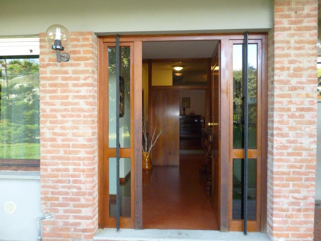 Il Geranio Villa ตีร์เรเนีย ภายนอก รูปภาพ