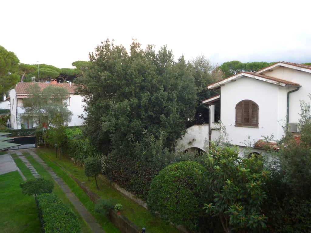 Il Geranio Villa ตีร์เรเนีย ภายนอก รูปภาพ