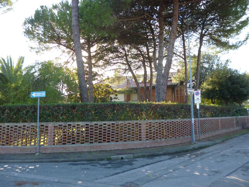 Il Geranio Villa ตีร์เรเนีย ภายนอก รูปภาพ