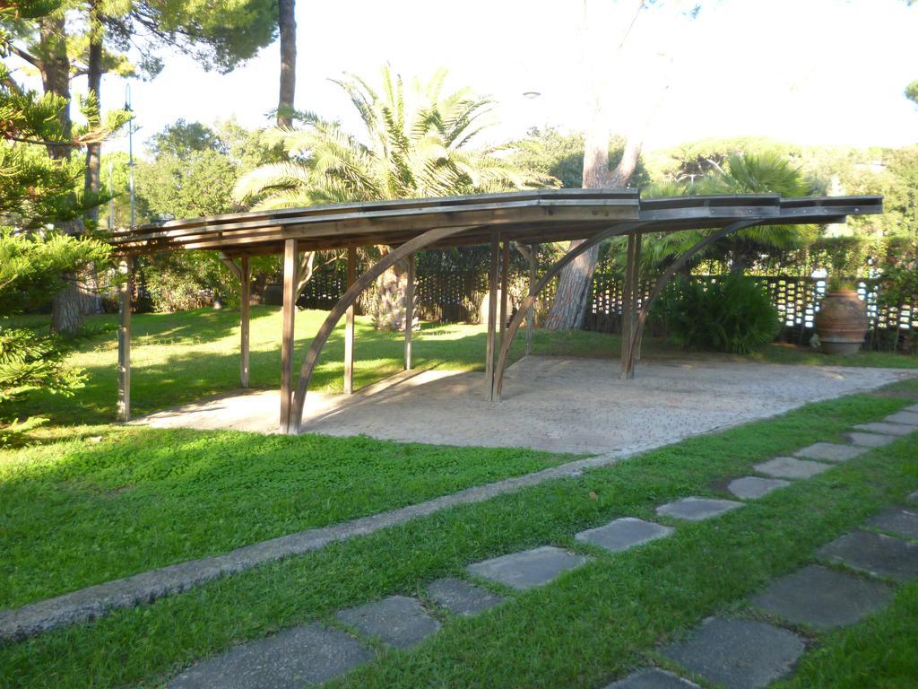 Il Geranio Villa ตีร์เรเนีย ภายนอก รูปภาพ