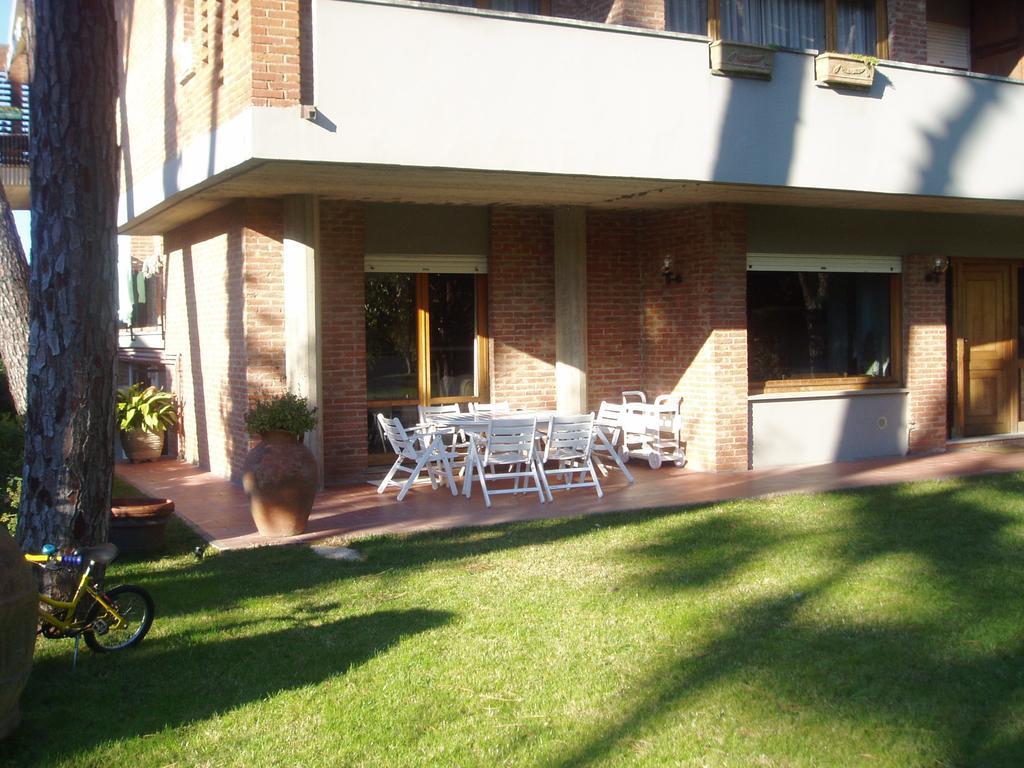 Il Geranio Villa ตีร์เรเนีย ภายนอก รูปภาพ